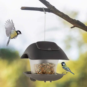 Plastové kŕmidlo pre vtáky 
